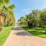 Garden 4*