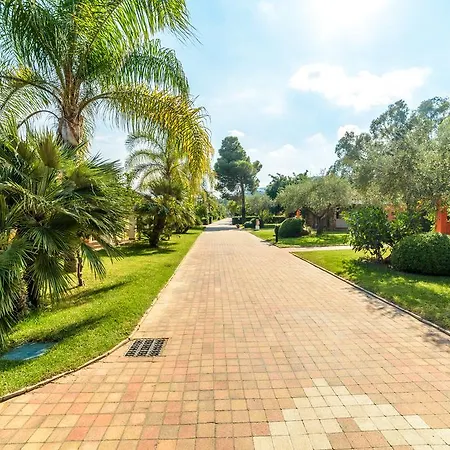 Garden كاستياداس