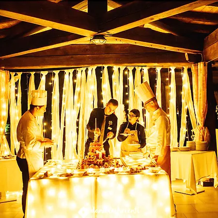 Semesteranläggning (resort) Garden 4*