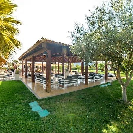 Garden Semesteranläggning (resort)