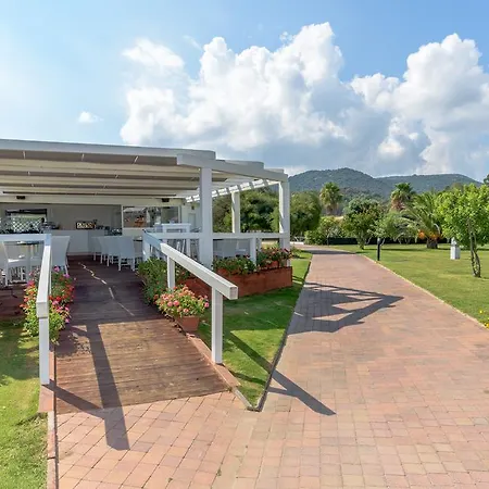 Garden 4*